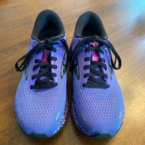 Brooks Women's Ghost 14 Run Wild Purple/Black Size 7.5
